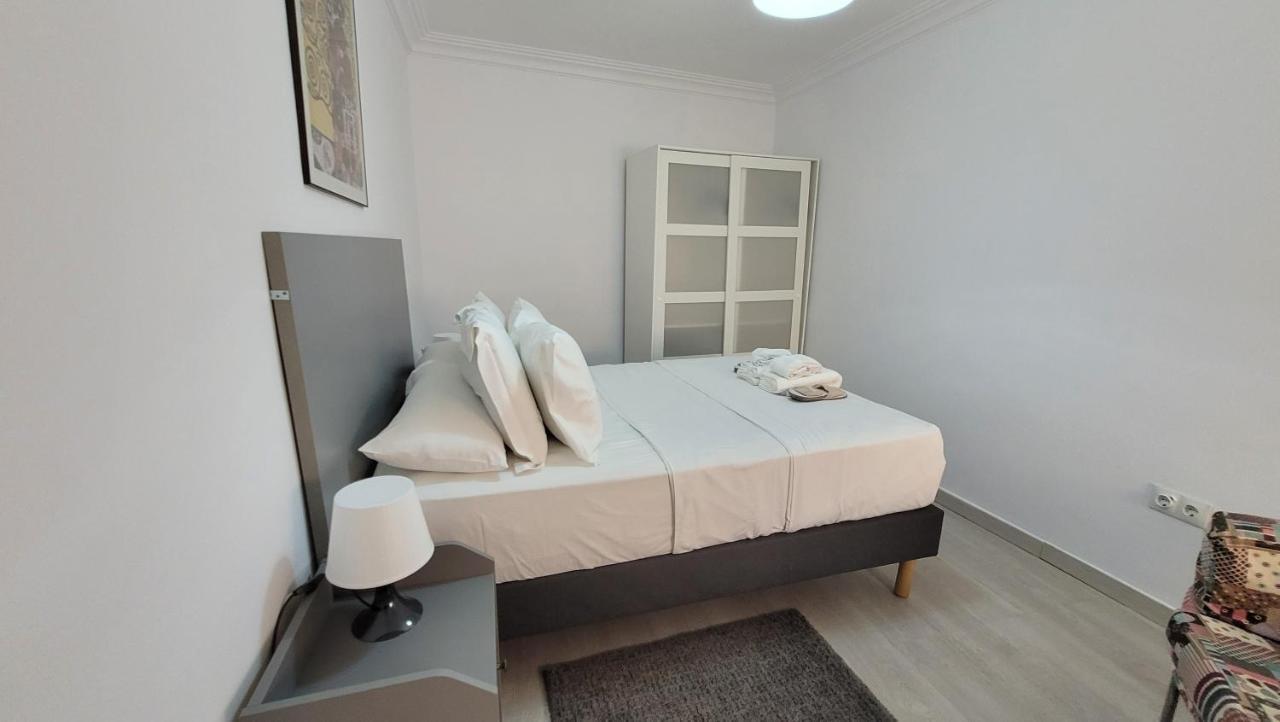 Apartaments B O D Collblanc L'Hospitalet de Llobregat Extérieur photo
