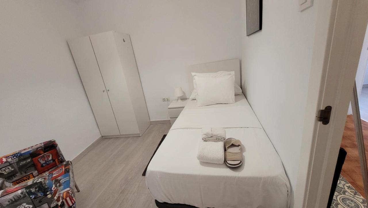 Apartaments B O D Collblanc L'Hospitalet de Llobregat Extérieur photo