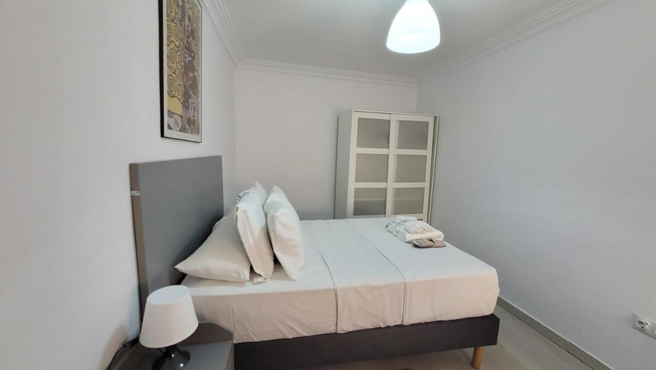 Apartaments B O D Collblanc L'Hospitalet de Llobregat Extérieur photo