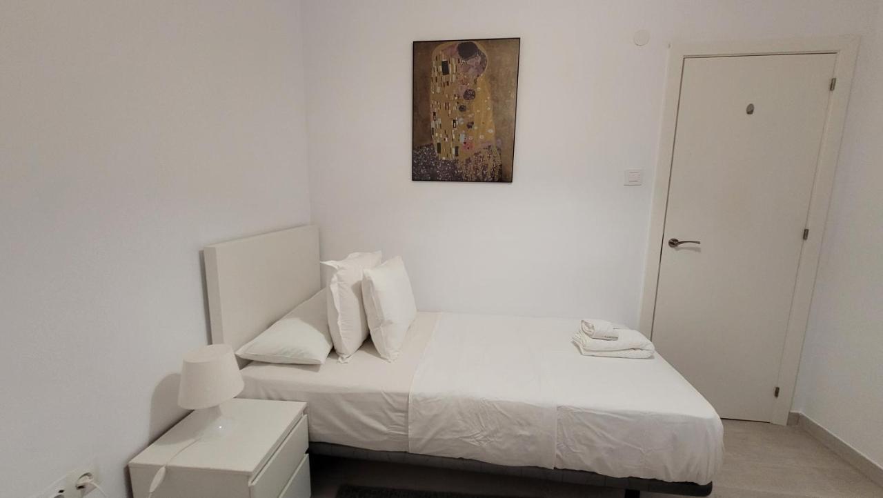 Apartaments B O D Collblanc L'Hospitalet de Llobregat Extérieur photo